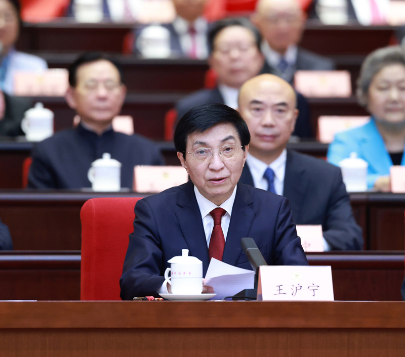 习近平在庆祝中国人民政治协商会议成立75周年大会上发表重要讲话强调：更加
充分发挥人民政协的显著政治优势 不断巩固发展生动活泼安定团结的政治局面